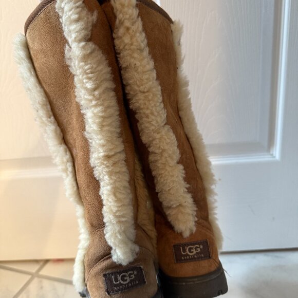 UGG Size W6 Sunburst Tall - Picture 3 of 6